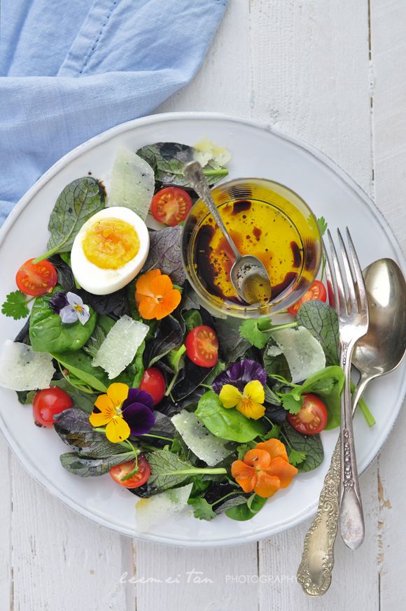 Microleave and Edible Flower Salad by mydookinghut #Flowers #Salad #mycookinghut: 